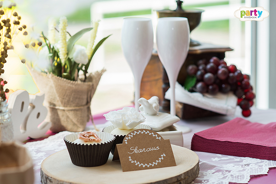 Burgundiškai rustic stiliaus šventė