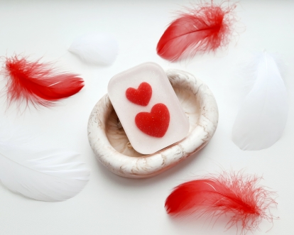 Muilas "Dvi širdelės" dėžutėje