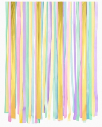 Sienos dekoracija iš juostų, pastelinė