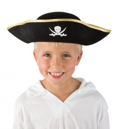 Pirātu cepure ar zelta maliņu