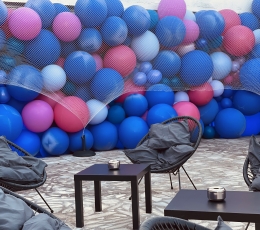 Инсталляция из воздушных шаров "Фиолетовый мир" 2